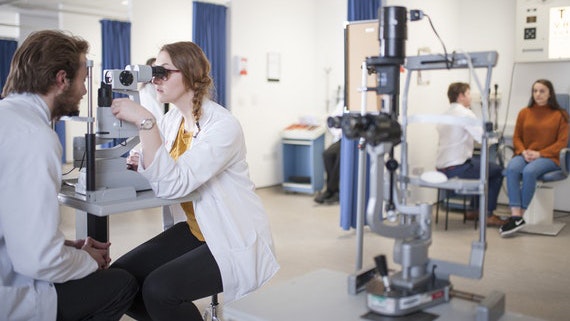 BSC optometry course : Join The Course For A Career In Pharmacy Field